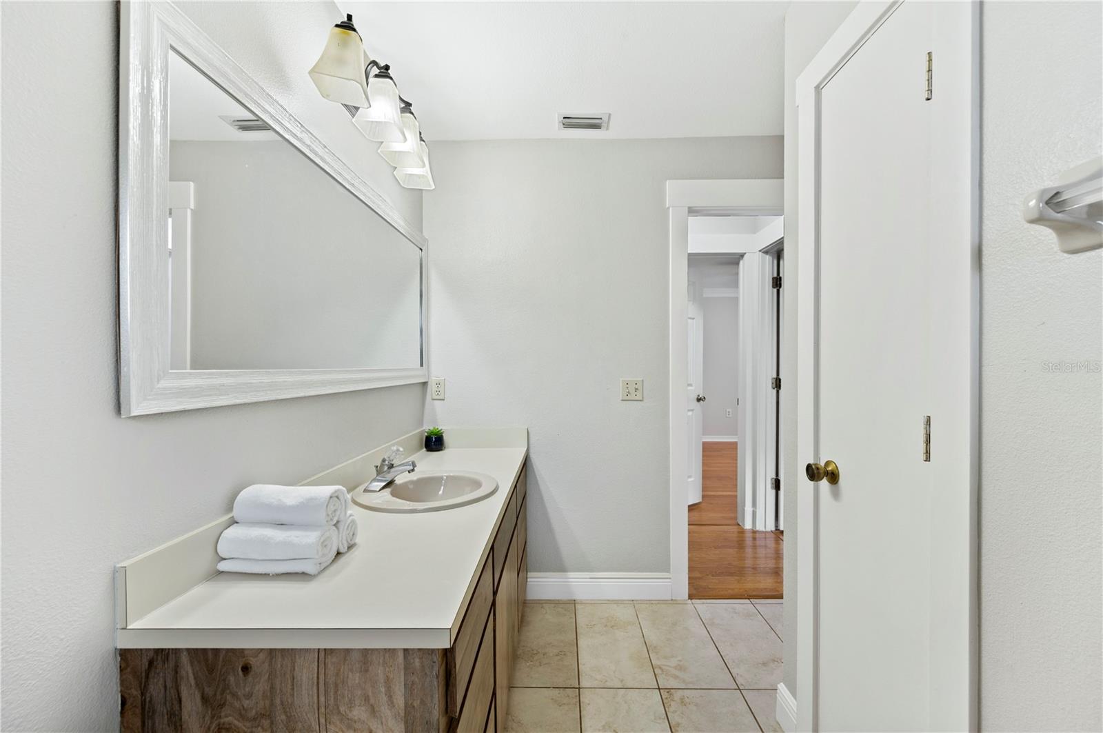 Image 30 of 50 For 1054 Colony Park Drive