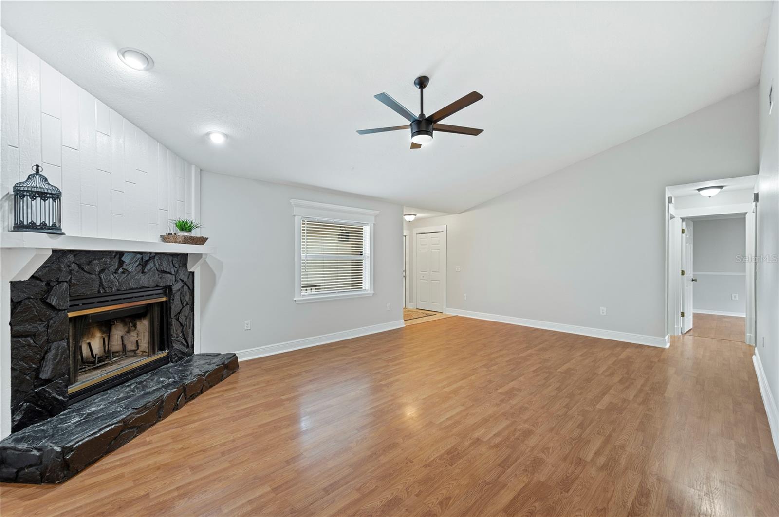 Image 8 of 50 For 1054 Colony Park Drive