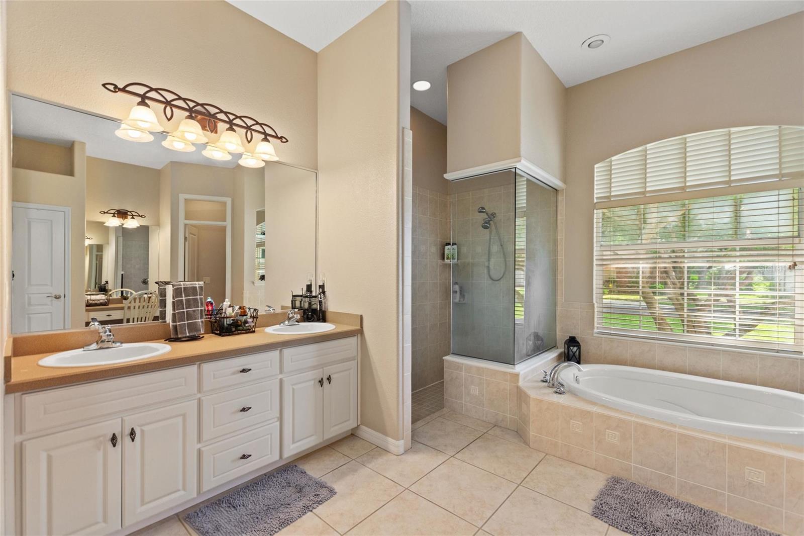 Image 31 of 49 For 275 Loma Dr  