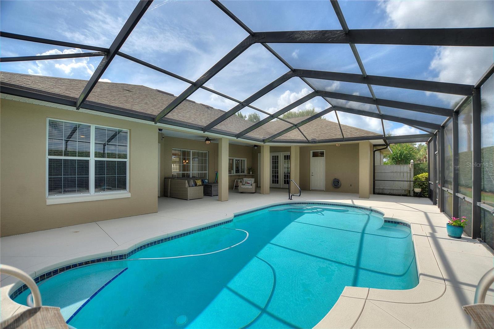 Image 45 of 49 For 275 Loma Dr  