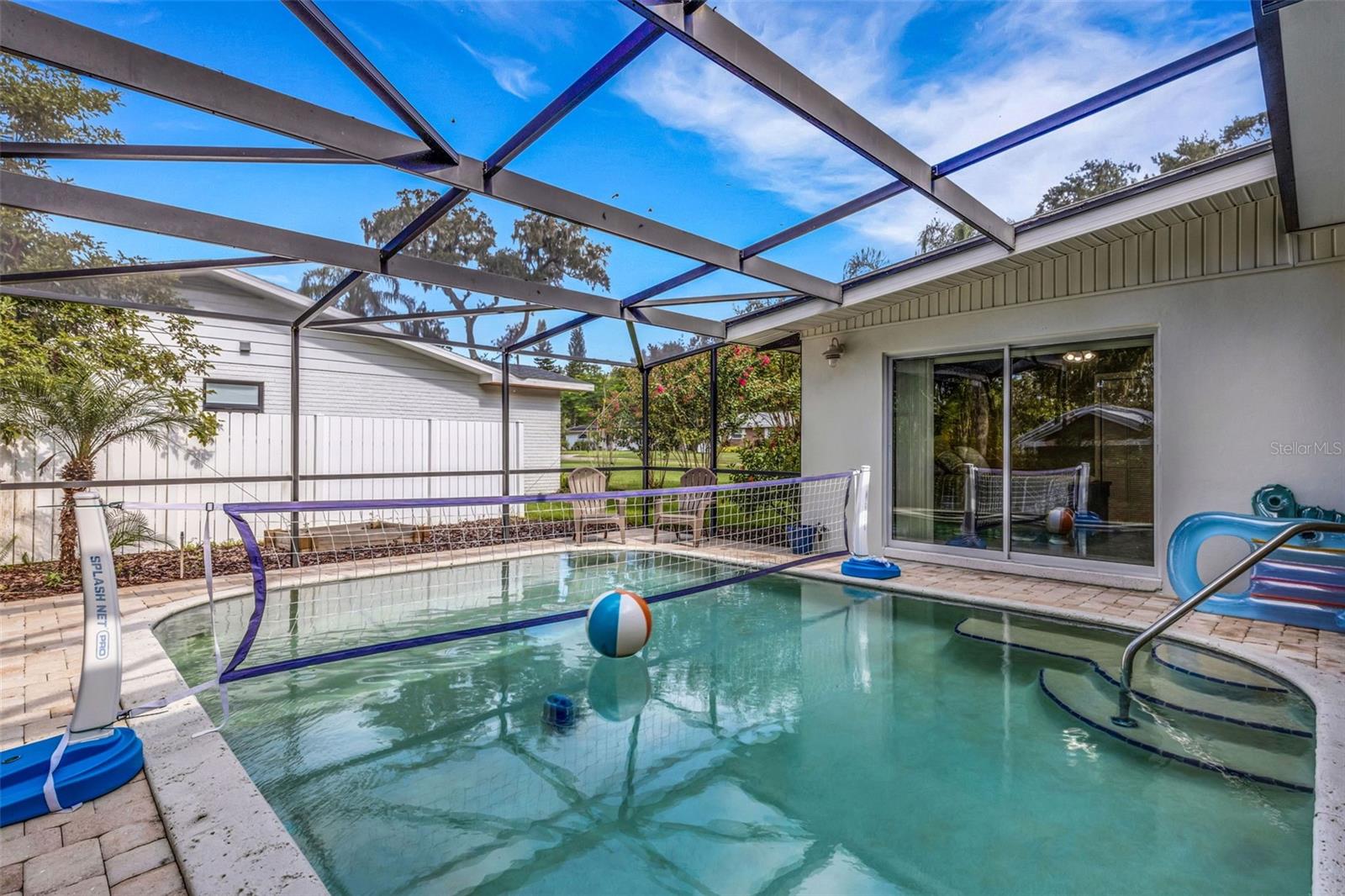 Listing photo id 26 for 1433 Easton Drive