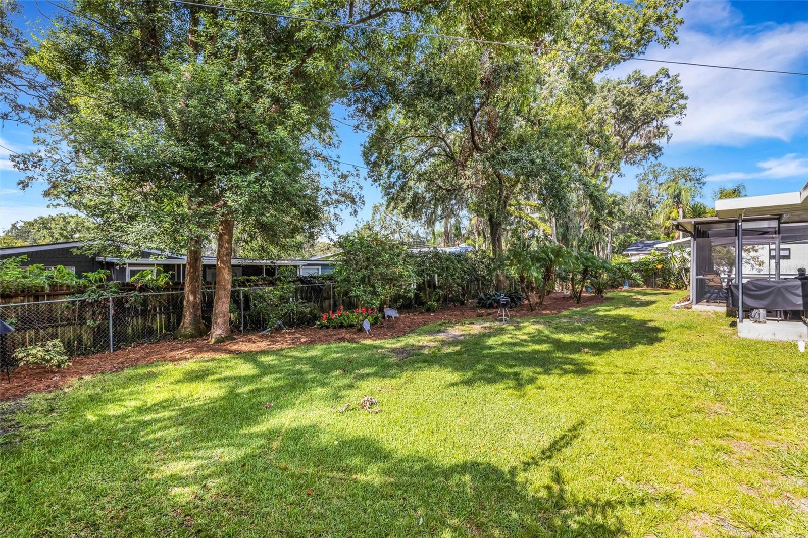 Listing photo id 29 for 1433 Easton Drive
