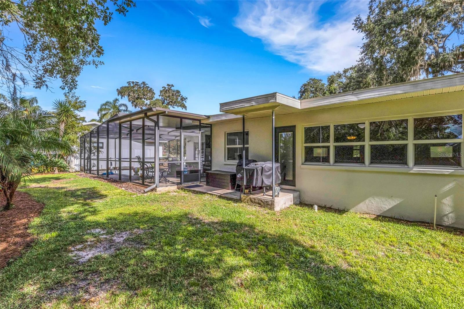 Listing photo id 30 for 1433 Easton Drive