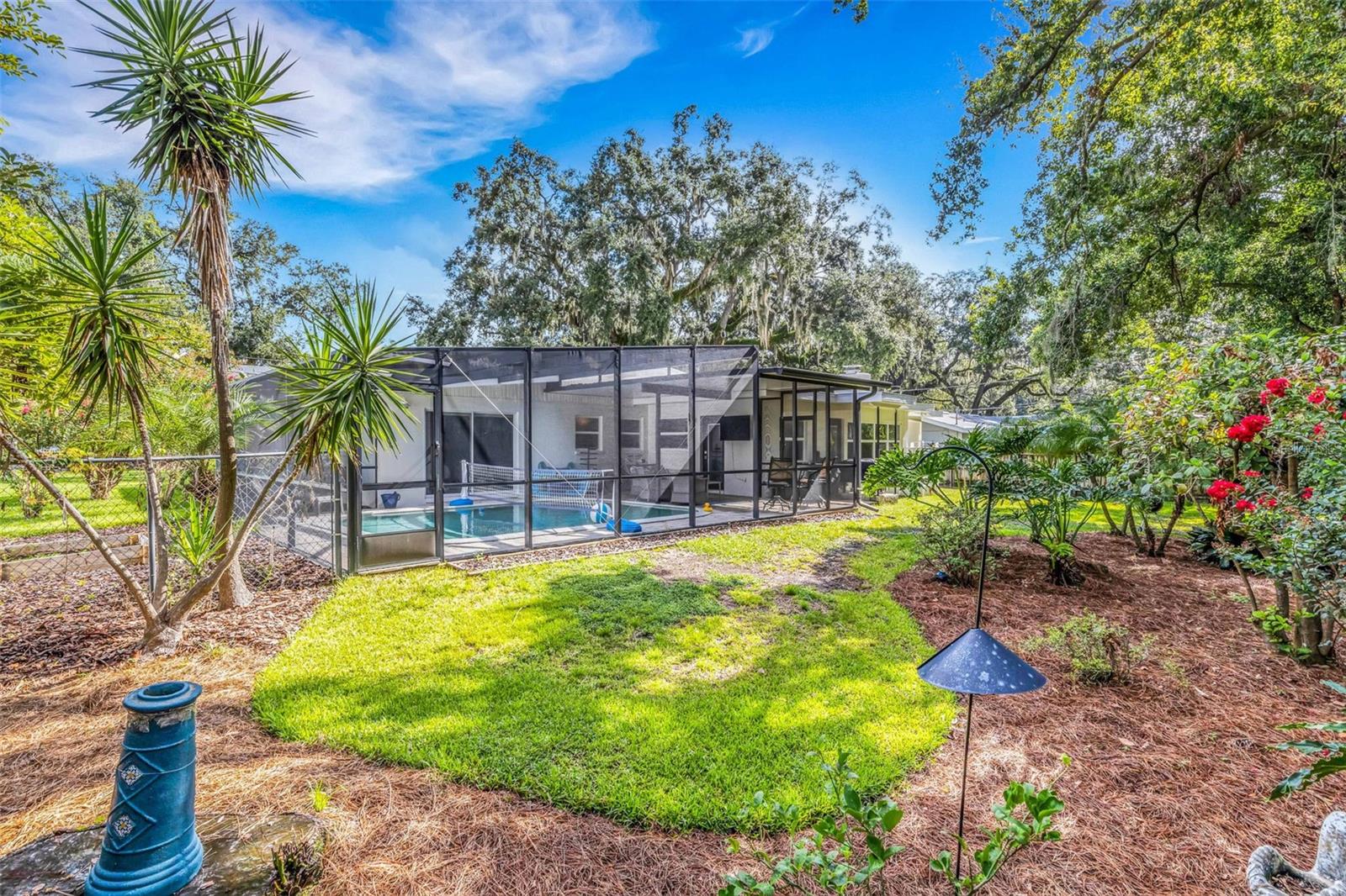 Listing photo id 33 for 1433 Easton Drive