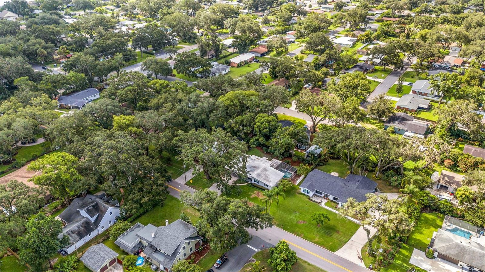 Listing photo id 36 for 1433 Easton Drive