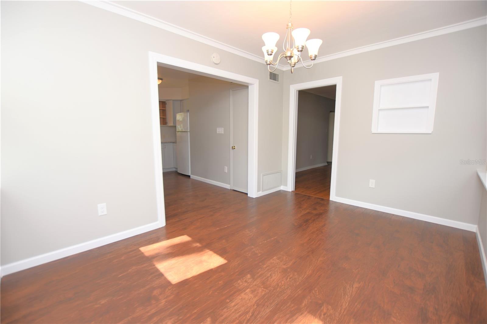 Image 19 of 24 For 636 Winfree Avenue 930