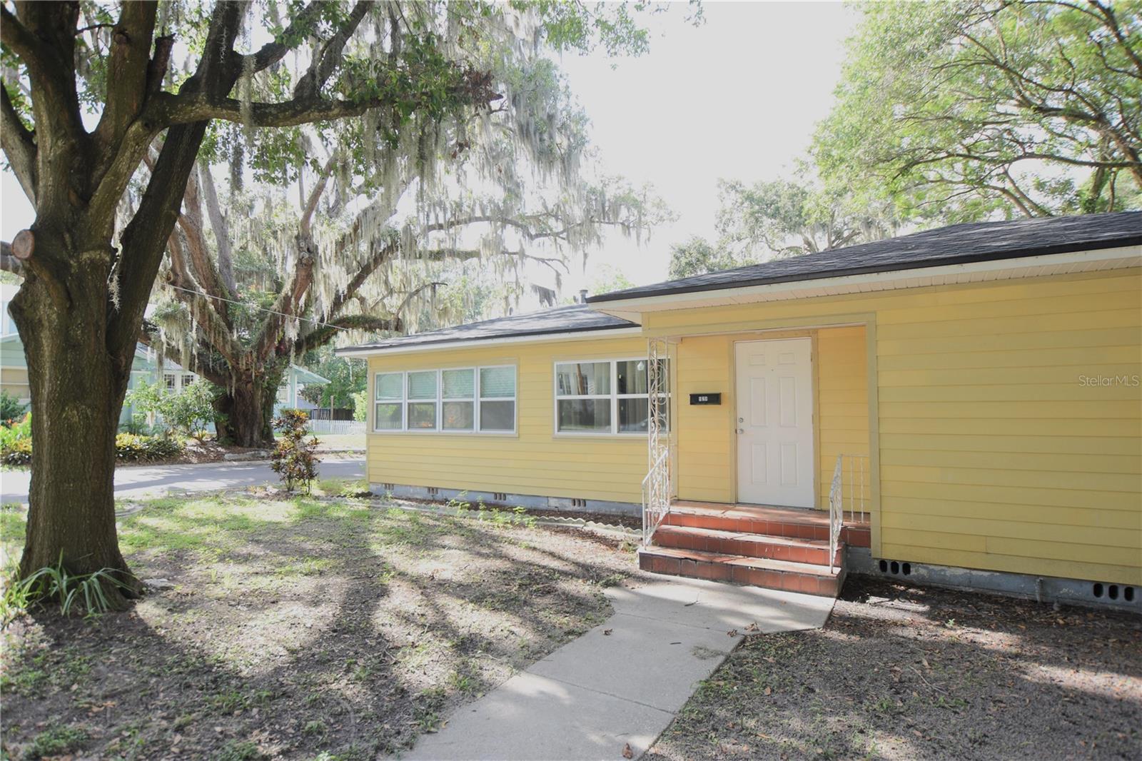 Image 3 of 24 For 636 Winfree Avenue 930