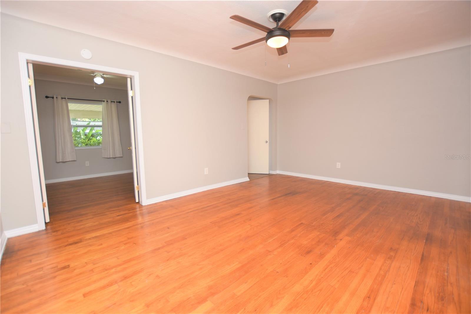 Image 8 of 24 For 636 Winfree Avenue 930