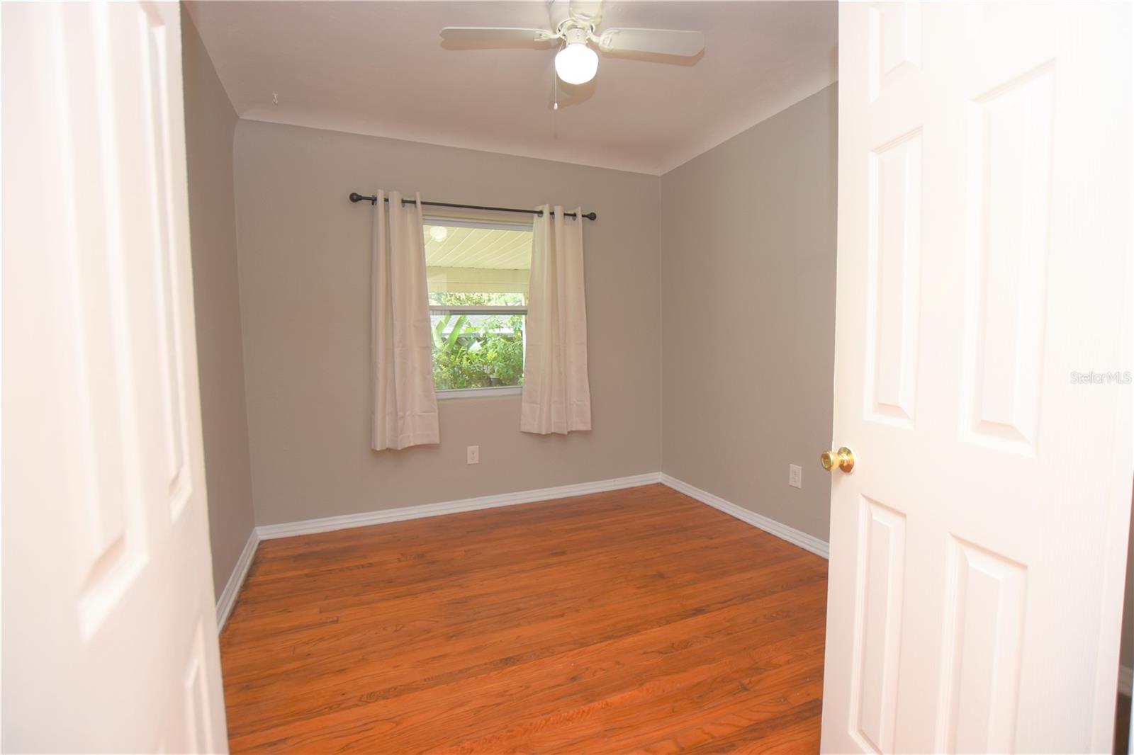 Image 9 of 24 For 636 Winfree Avenue 930