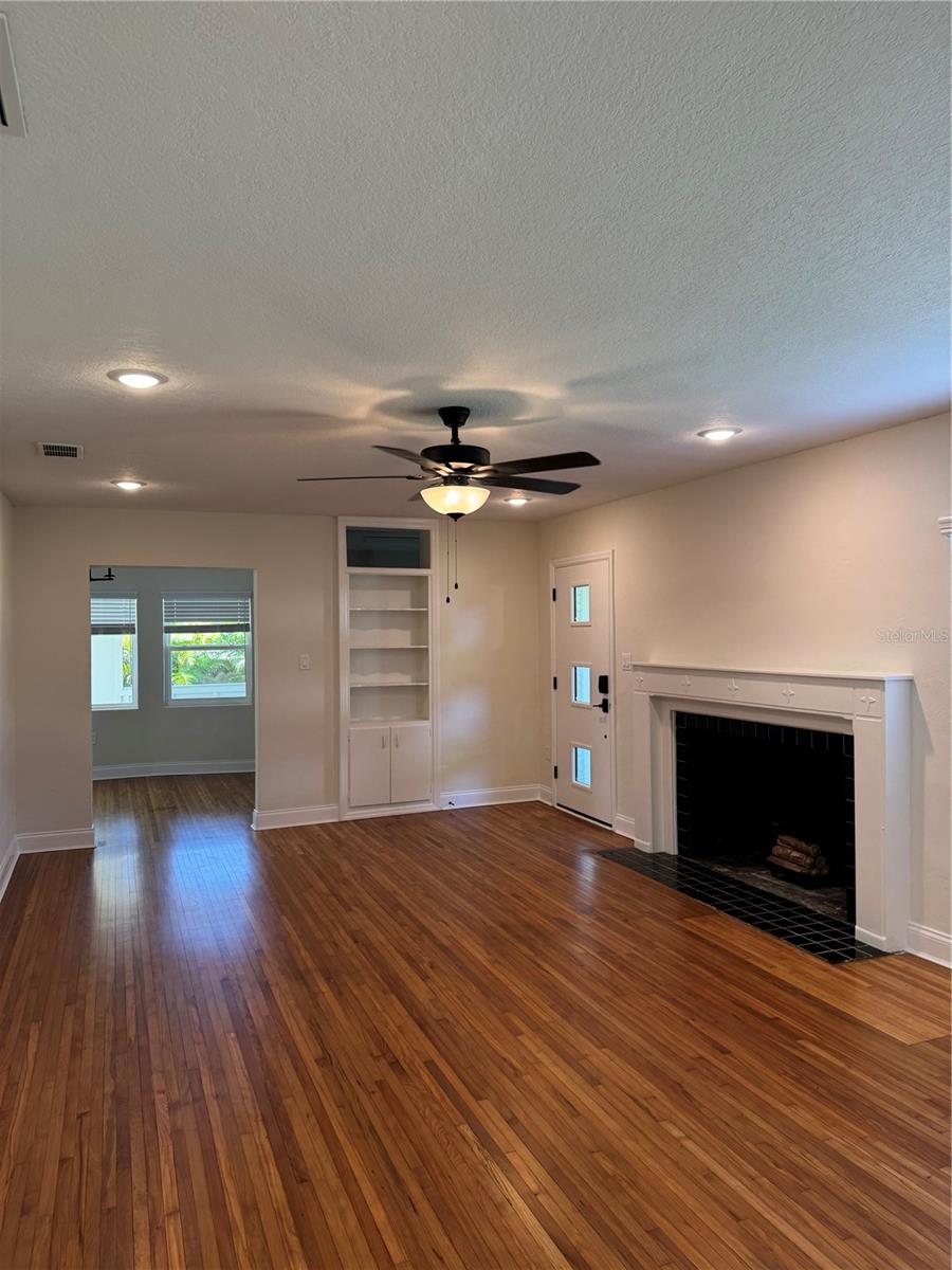Image 5 of 48 For 2814 Coventry Avenue