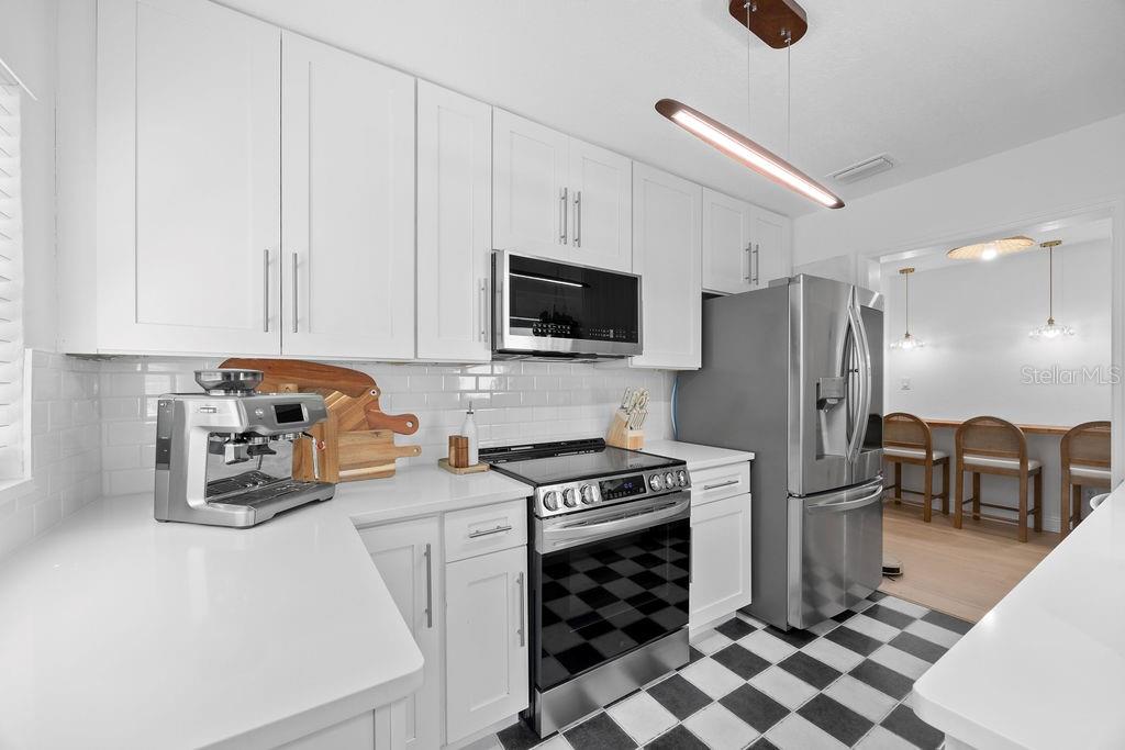 Image 18 of 40 For 305 Niblick Way
