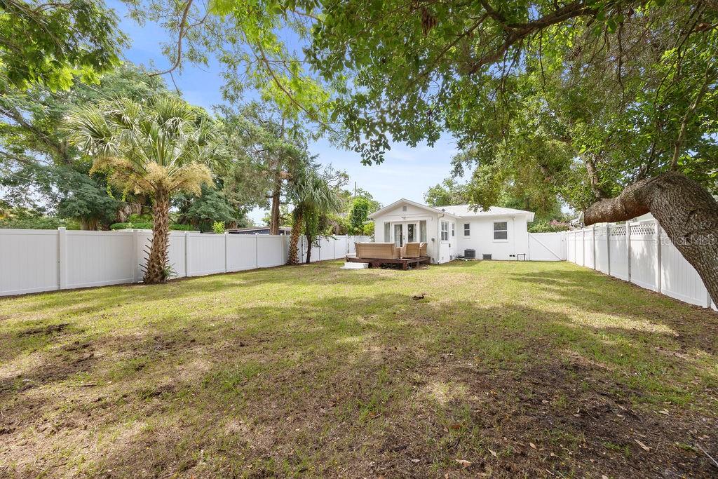 Image 38 of 40 For 305 Niblick Way