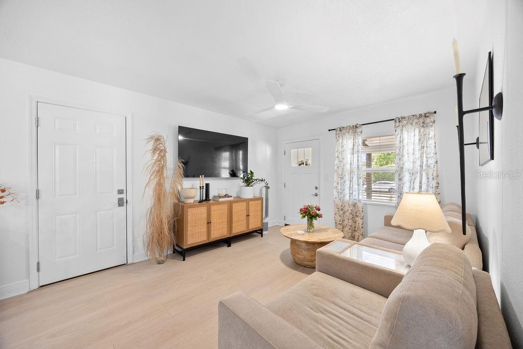 Image 7 of 40 For 305 Niblick Way