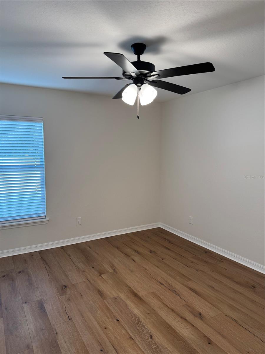 Image 21 of 27 For 765 7th Avenue