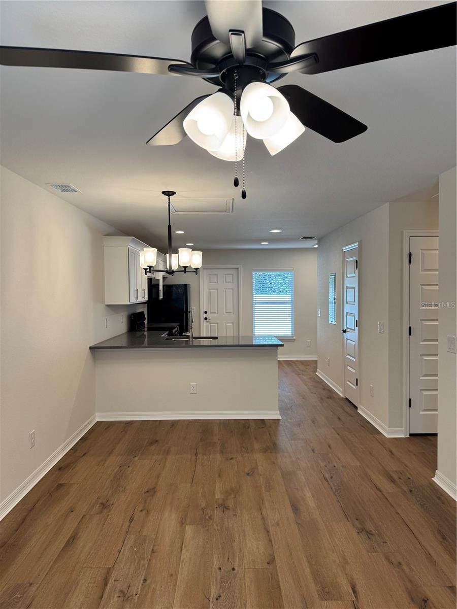 Image 5 of 27 For 765 7th Avenue