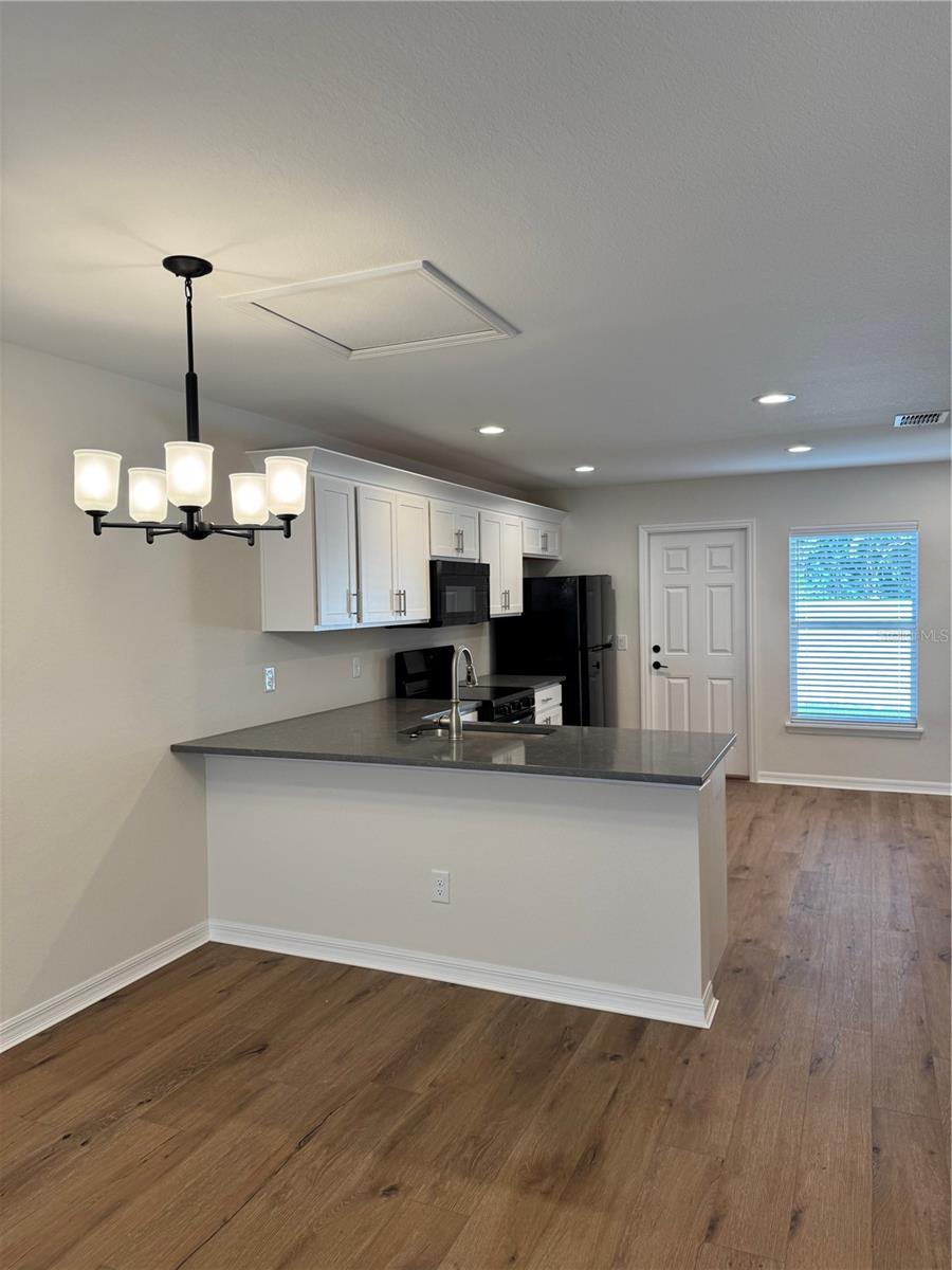 Image 7 of 27 For 765 7th Avenue