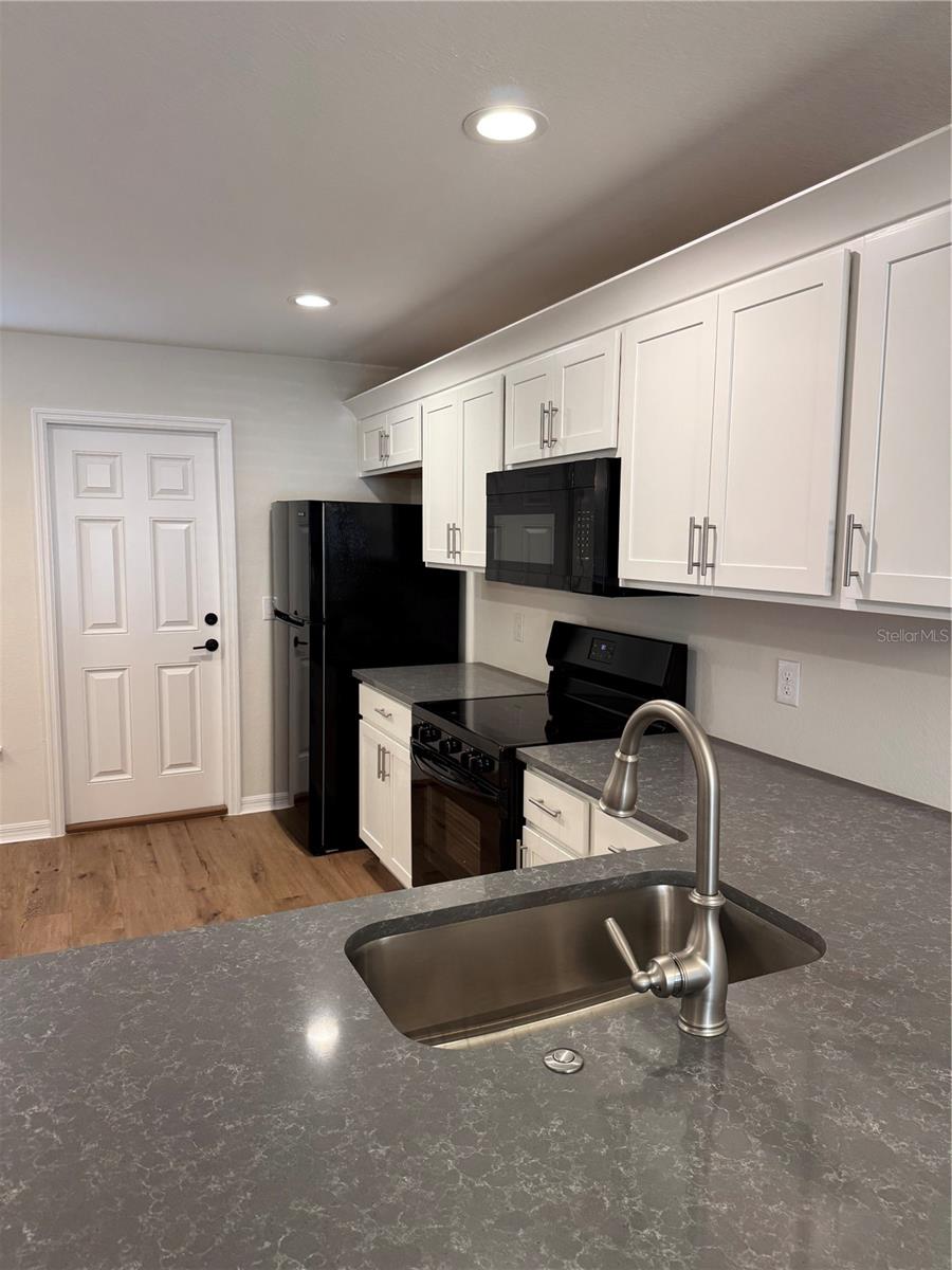 Image 11 of 30 For 763 7th Avenue
