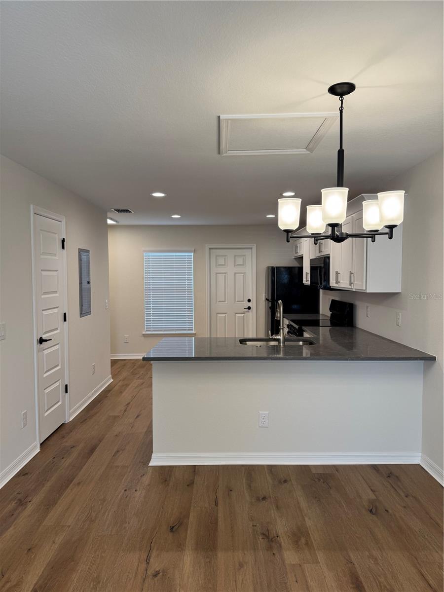 Image 5 of 30 For 763 7th Avenue
