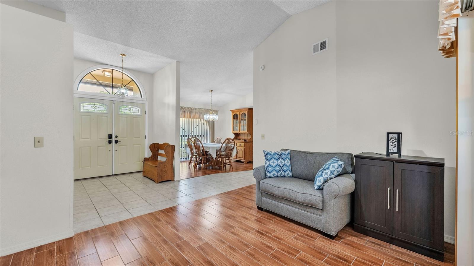 Image 32 of 63 For 1680 Varner Court