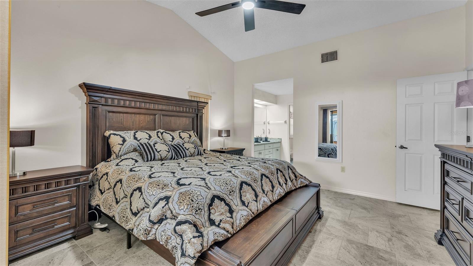 Image 36 of 63 For 1680 Varner Court