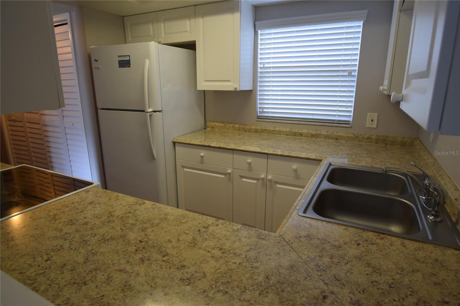 Image 3 of 12 For 1005 New York Avenue 7