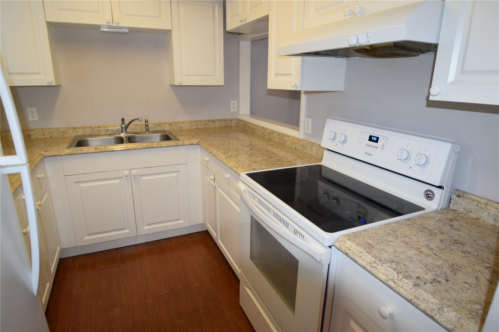 Image 4 of 12 For 1005 New York Avenue 7