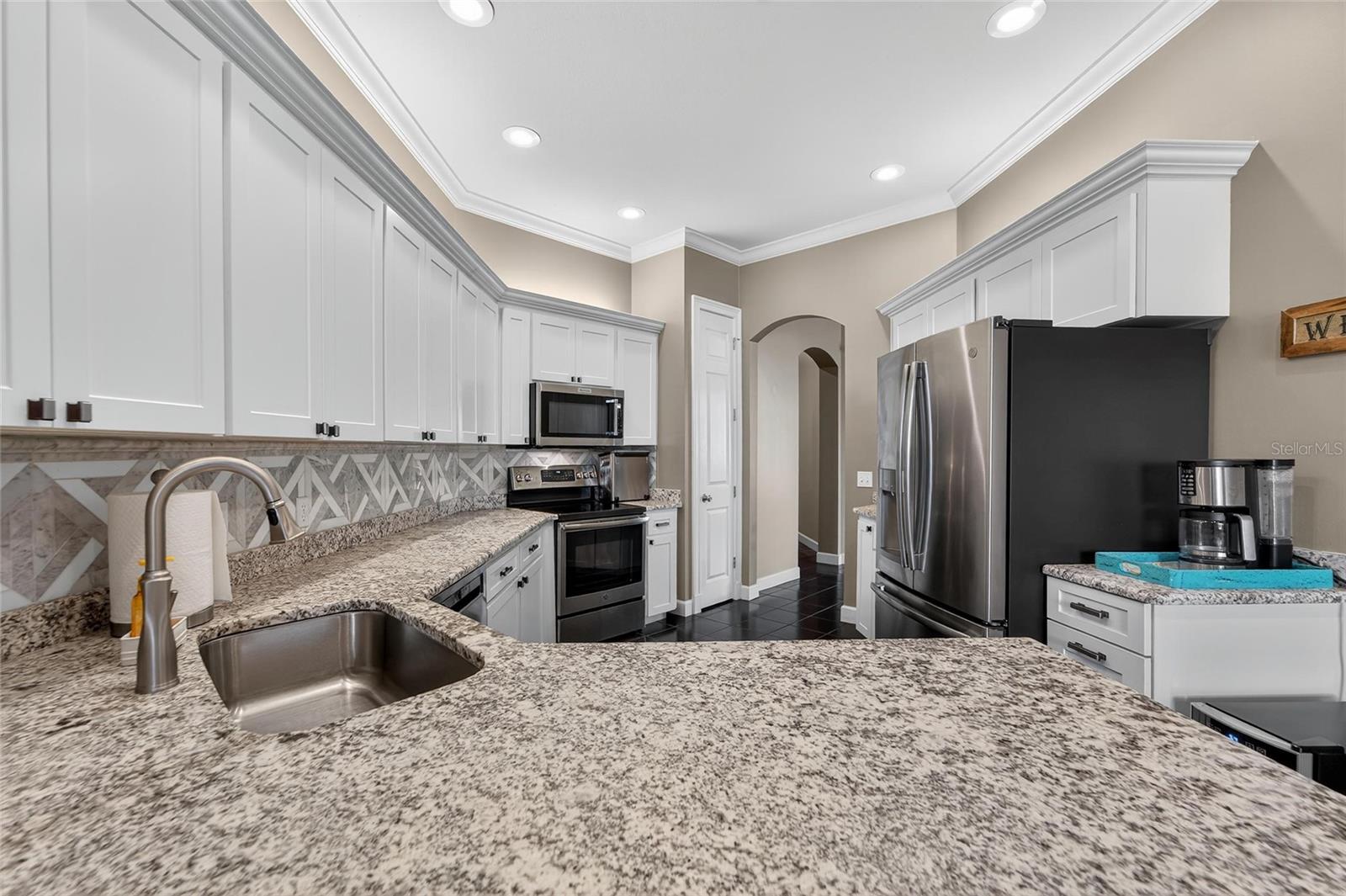 Image 18 of 94 For 2718 Prestwick Drive