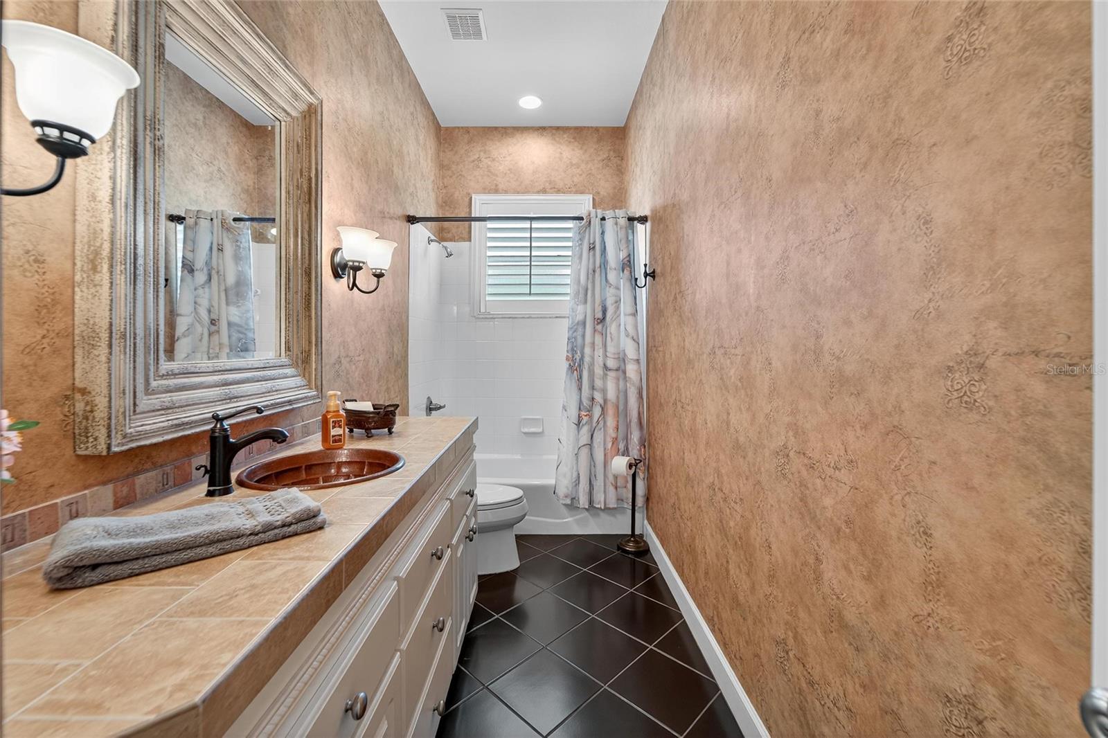 Image 39 of 94 For 2718 Prestwick Drive