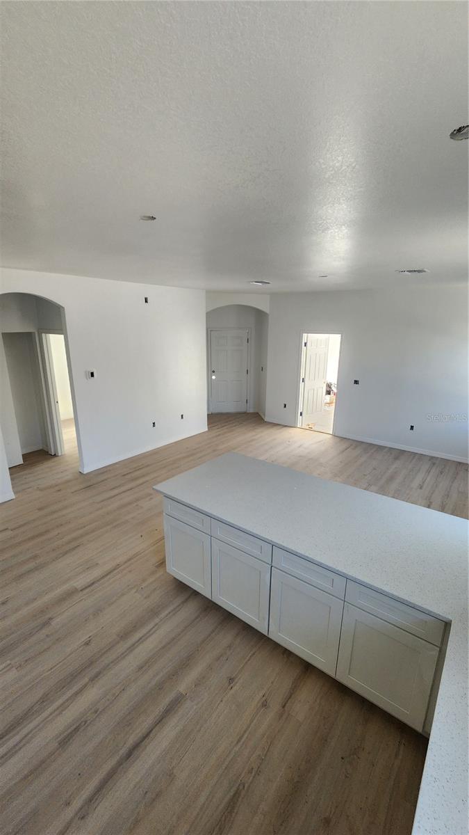 Image 3 of 8 For 2375 Taylor Road E