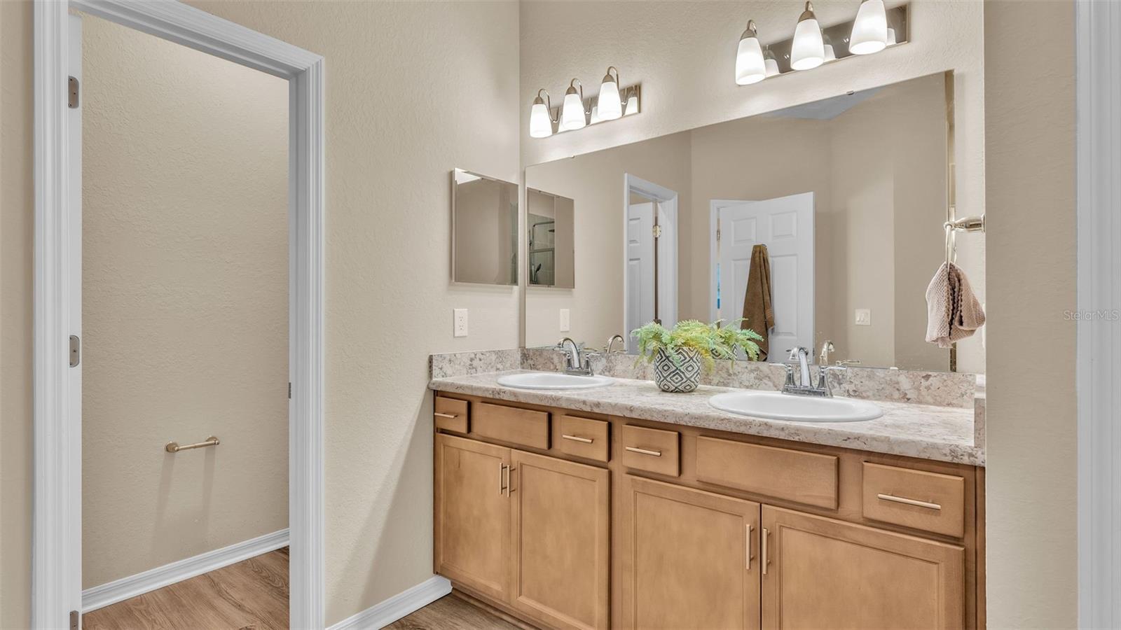 Image 20 of 43 For 1222 Cascade Drive