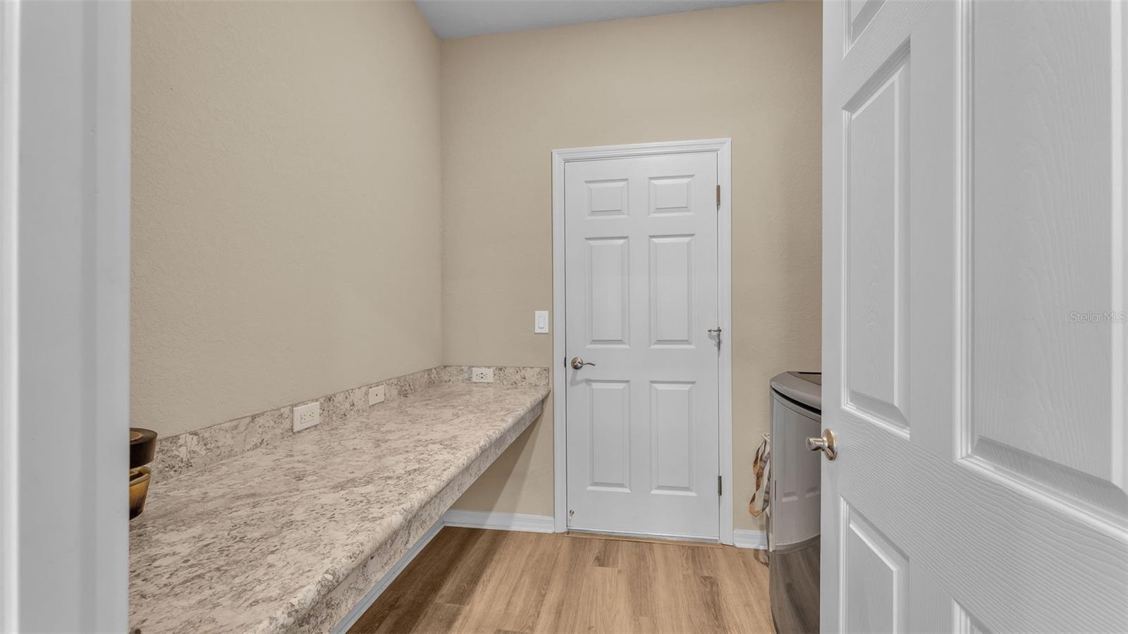 Image 30 of 43 For 1222 Cascade Drive