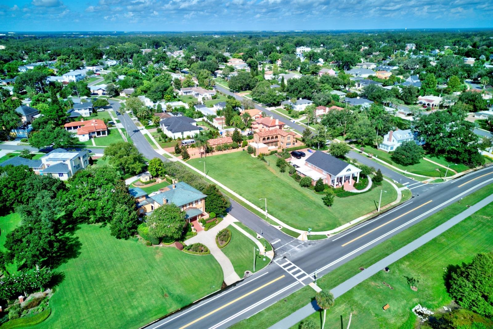 Image 12 of 27 For 981 Lake Hollingsworth Drive