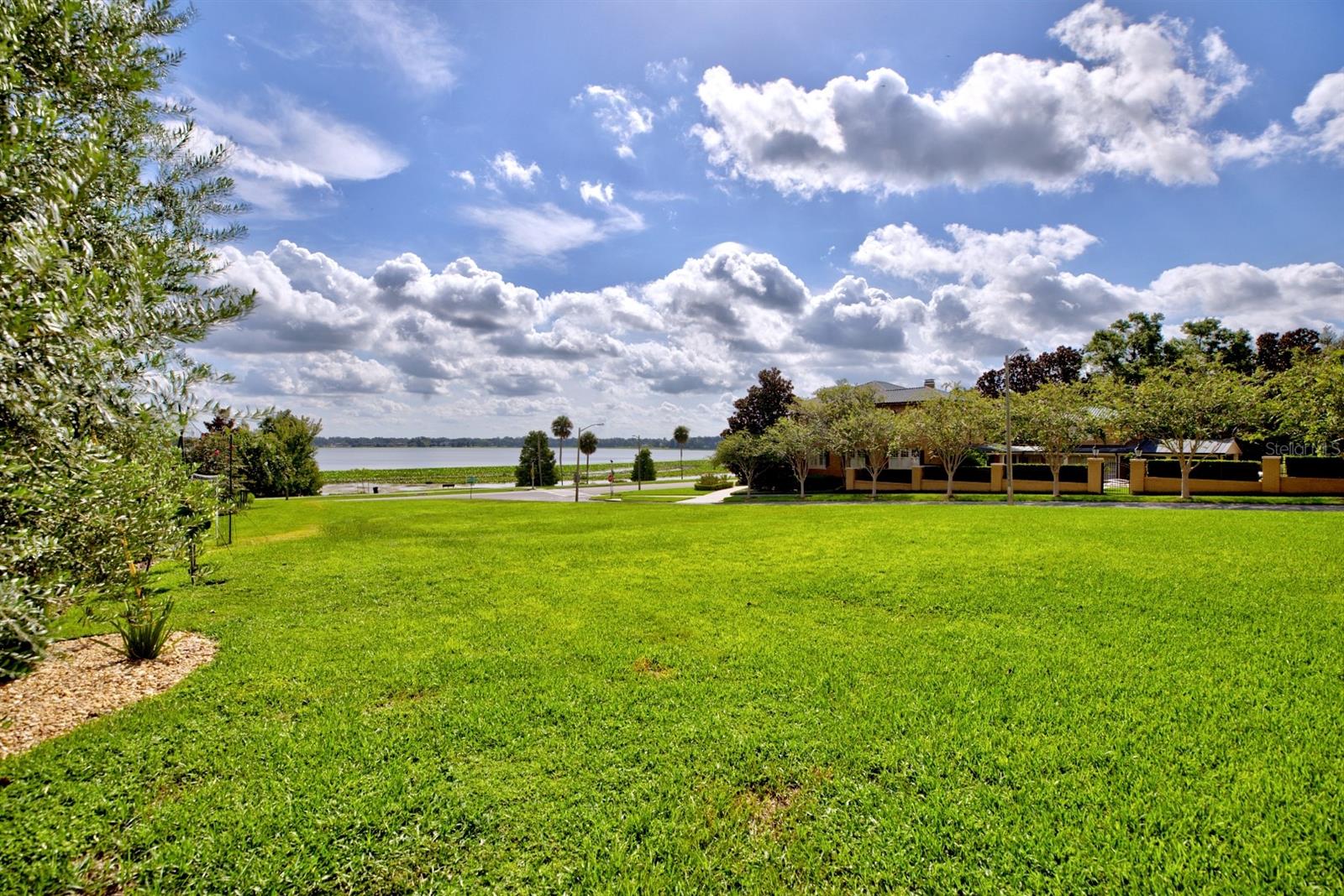 Image 15 of 27 For 981 Lake Hollingsworth Drive