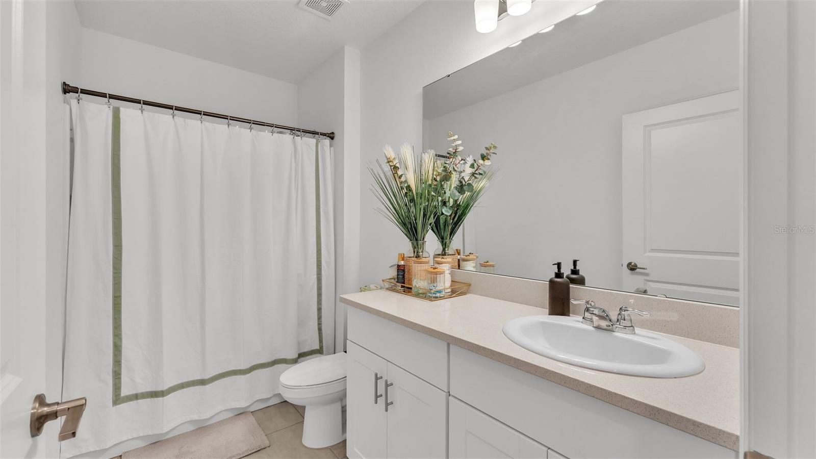 Image 32 of 45 For 4434 Petunia Street