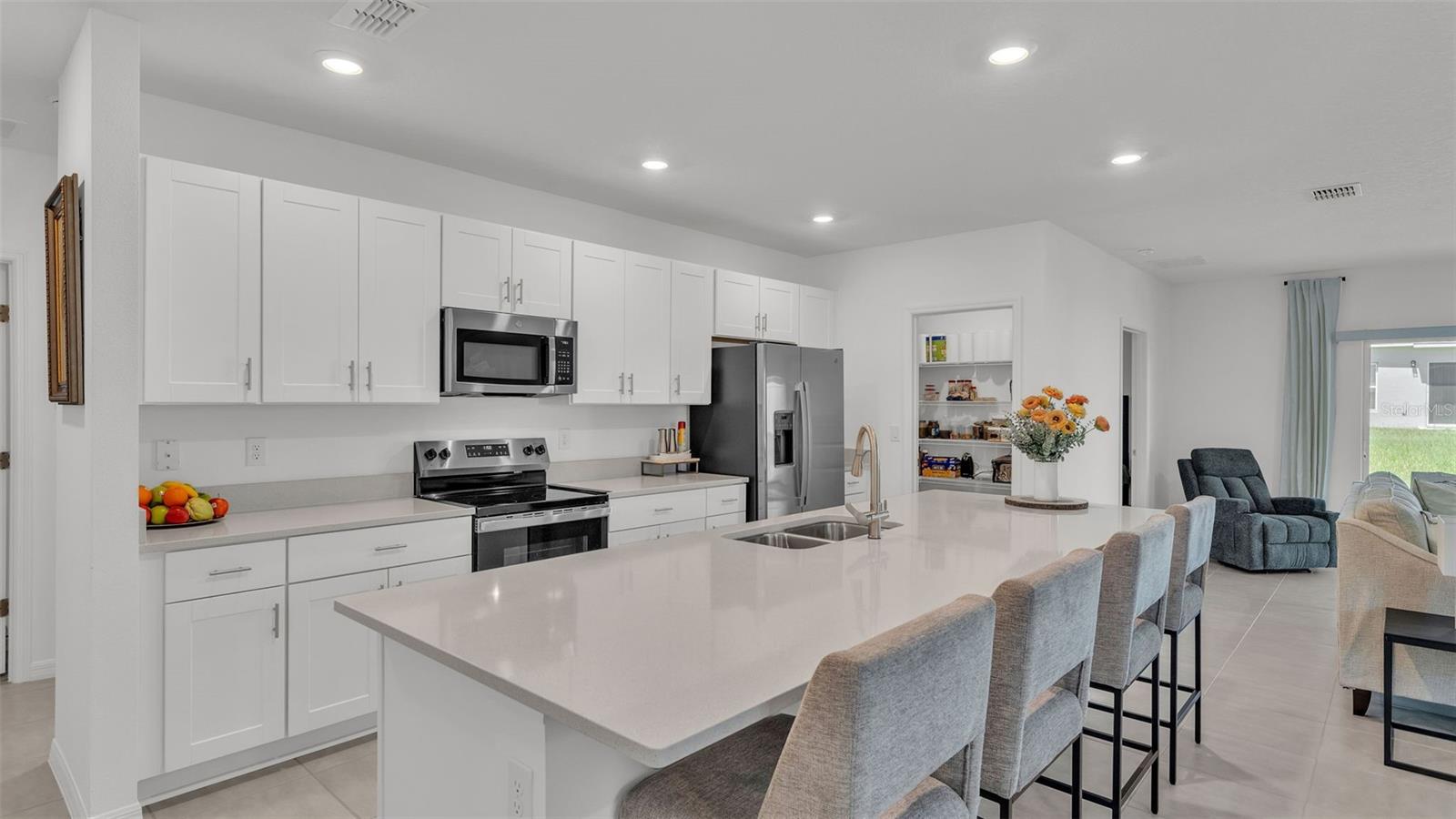 Image 4 of 45 For 4434 Petunia Street