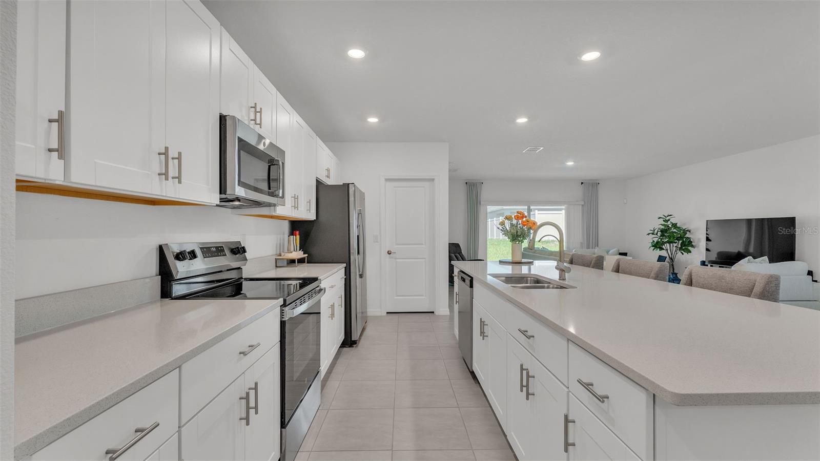 Image 6 of 45 For 4434 Petunia Street