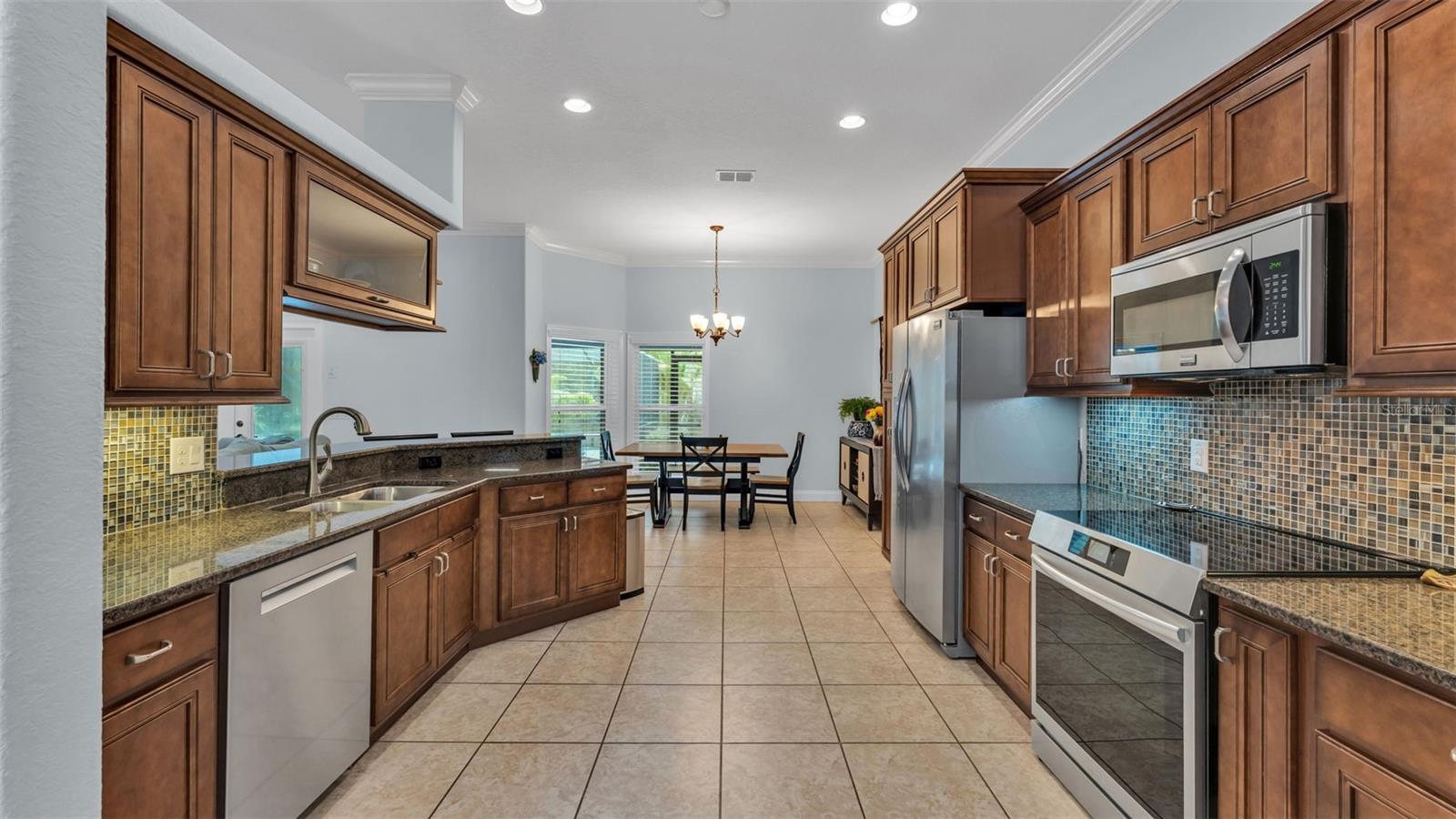 Image 10 of 59 For 2514 Deerbrook Drive