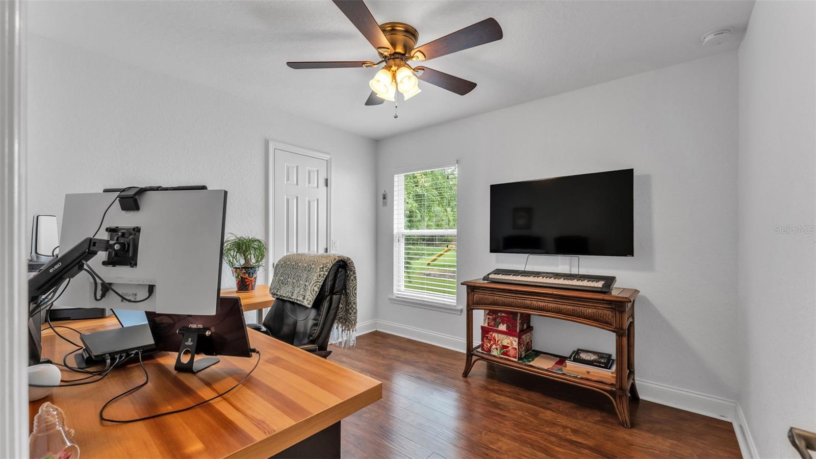 Image 32 of 59 For 2514 Deerbrook Drive