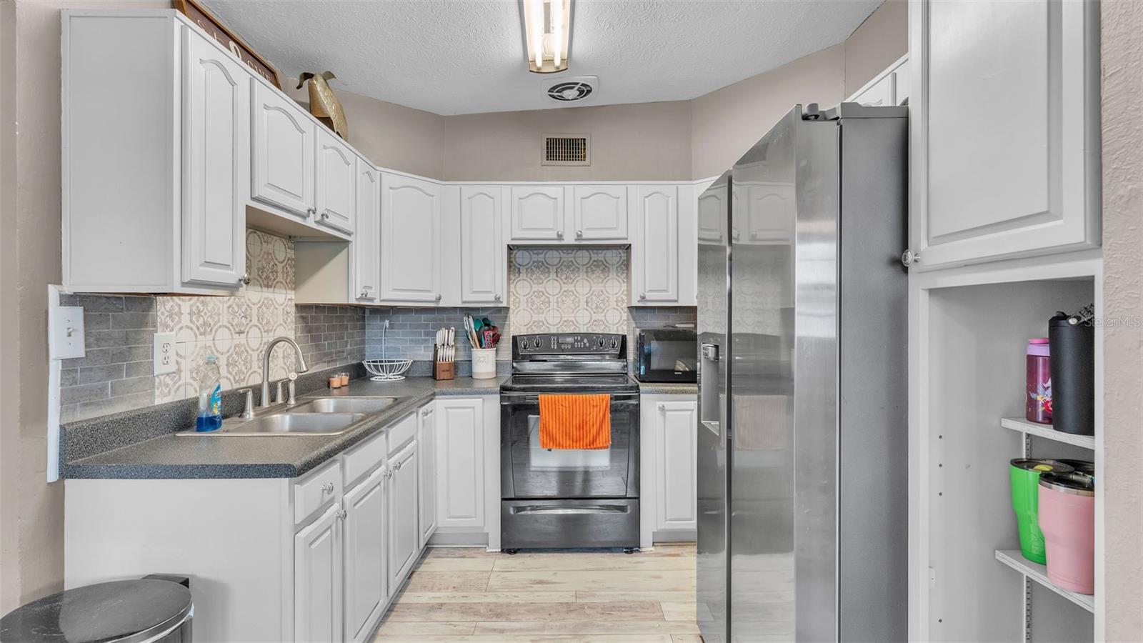 Image 9 of 31 For 740 Bearcreek Drive