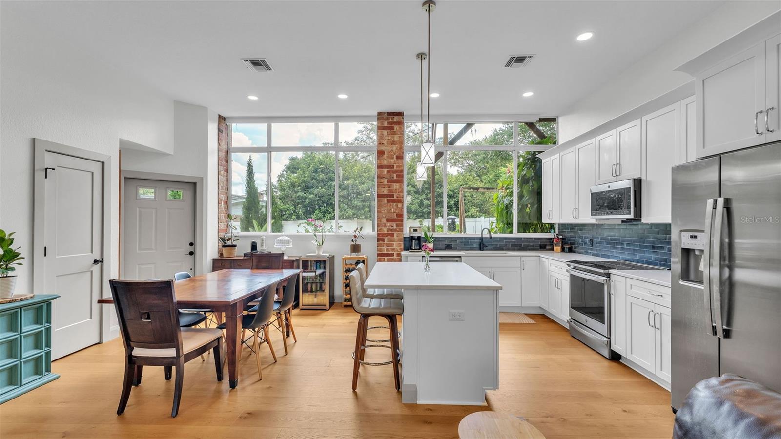 Image 11 of 62 For 709 Dogwood Lane