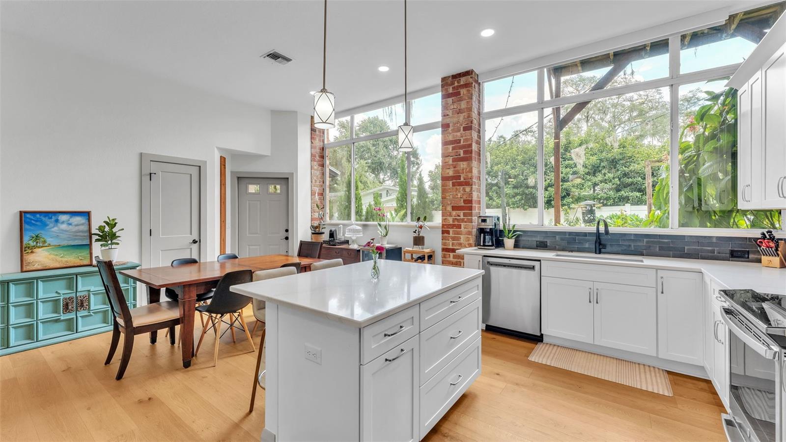 Image 12 of 62 For 709 Dogwood Lane
