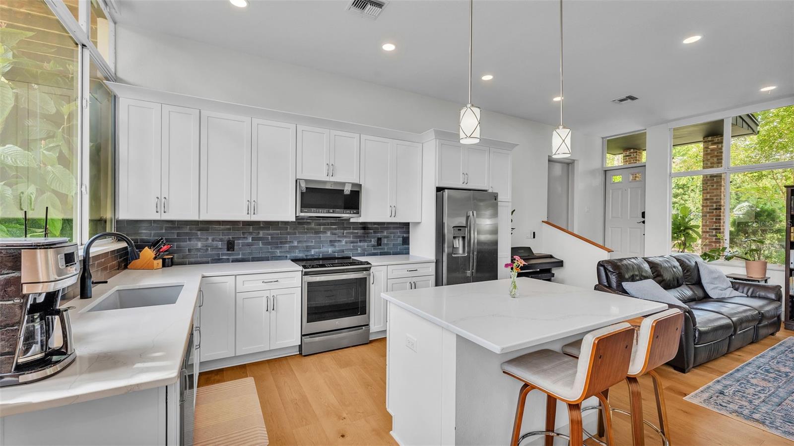 Image 15 of 62 For 709 Dogwood Lane