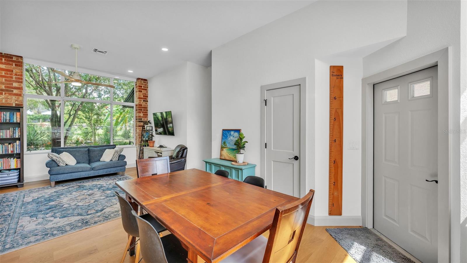 Image 16 of 62 For 709 Dogwood Lane