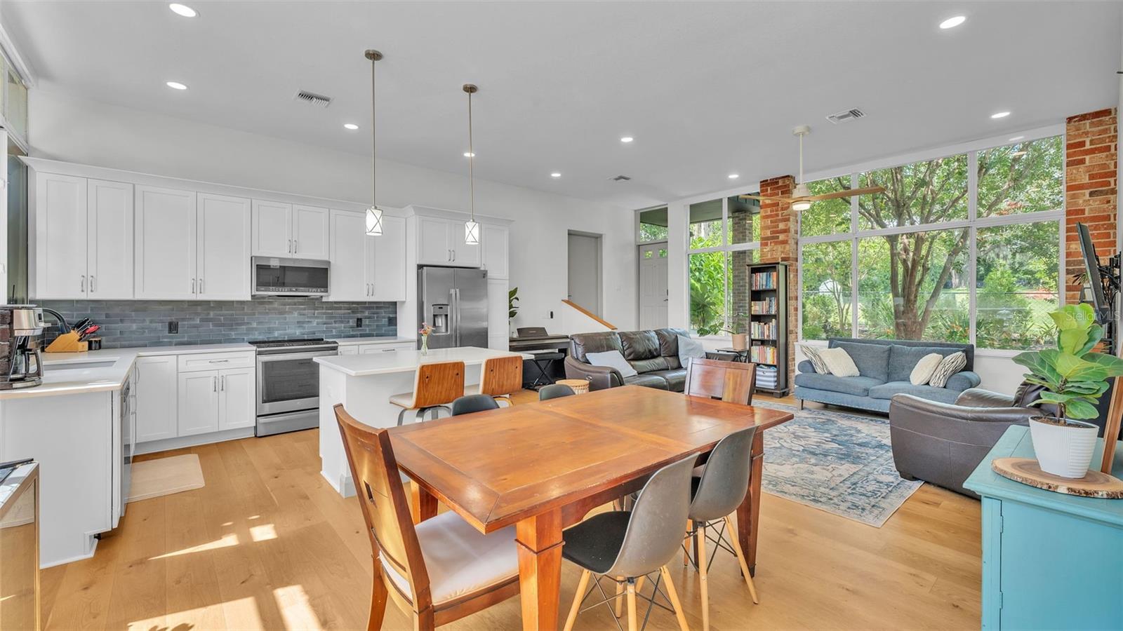 Image 17 of 62 For 709 Dogwood Lane
