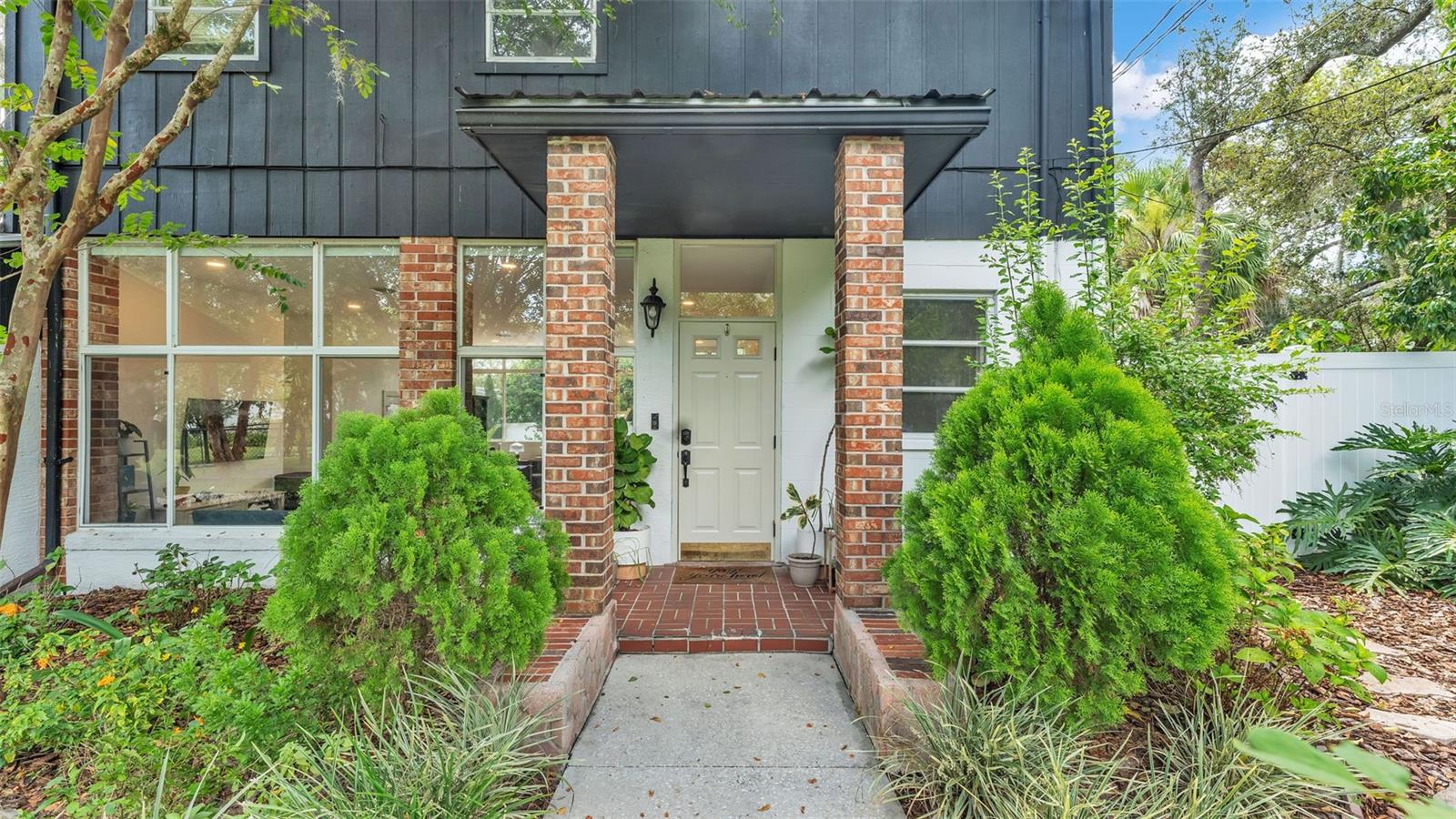 Image 3 of 62 For 709 Dogwood Lane
