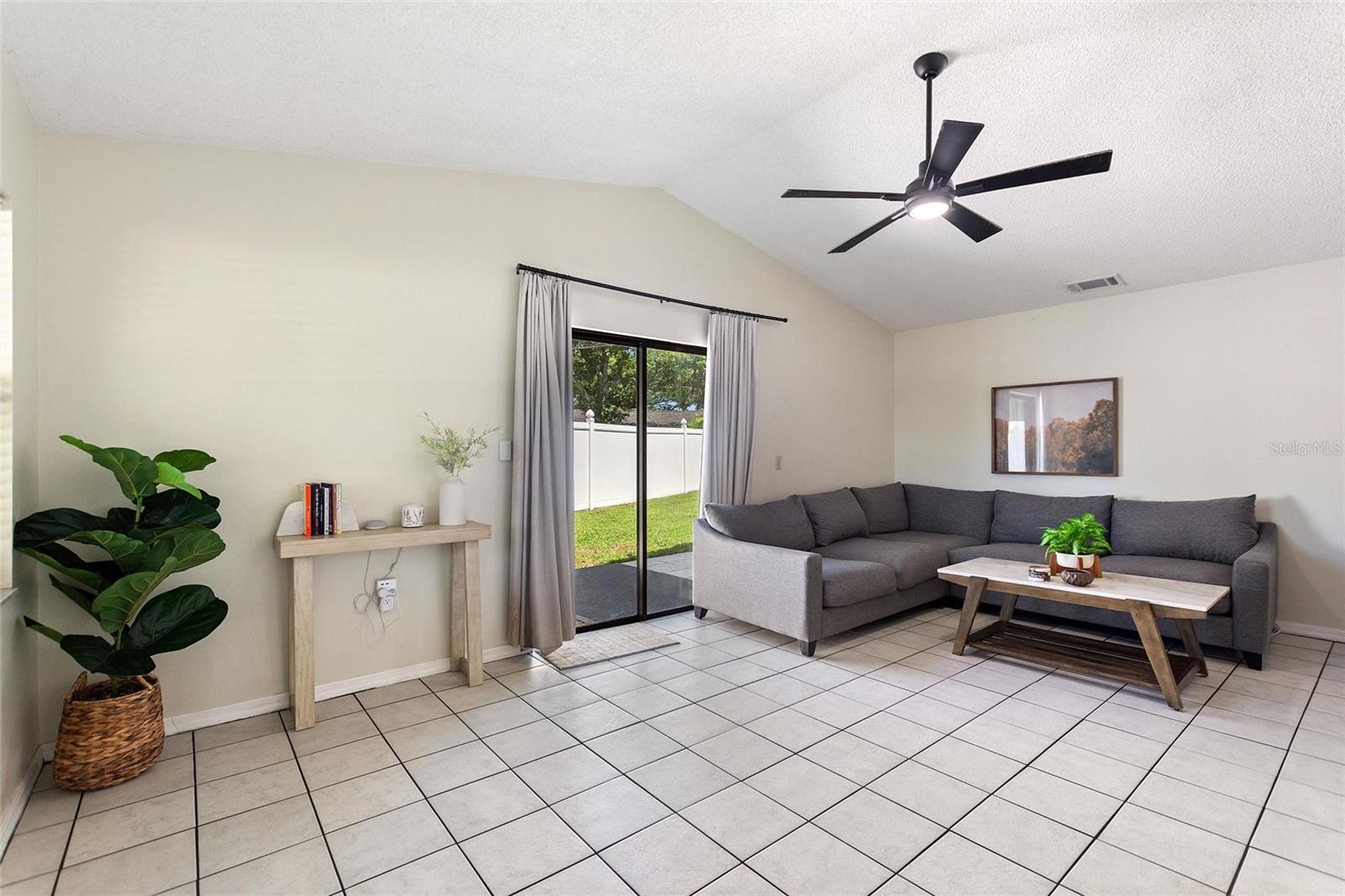 Image 11 of 27 For 6308 Highland Gardens Court