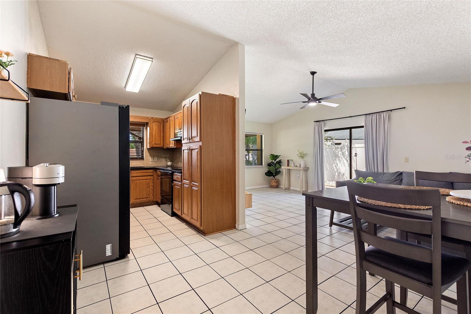 Image 15 of 27 For 6308 Highland Gardens Court