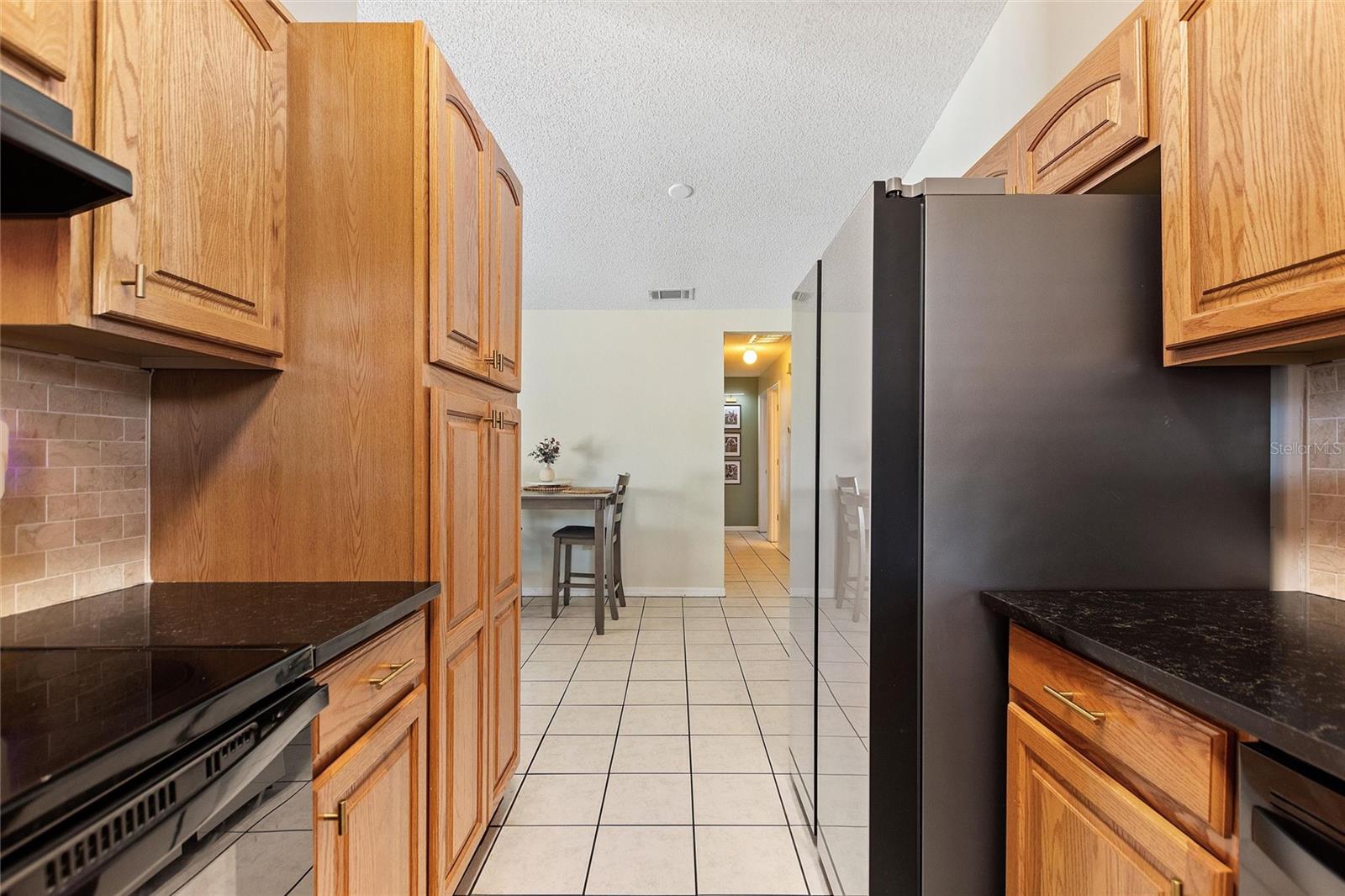 Image 17 of 27 For 6308 Highland Gardens Court