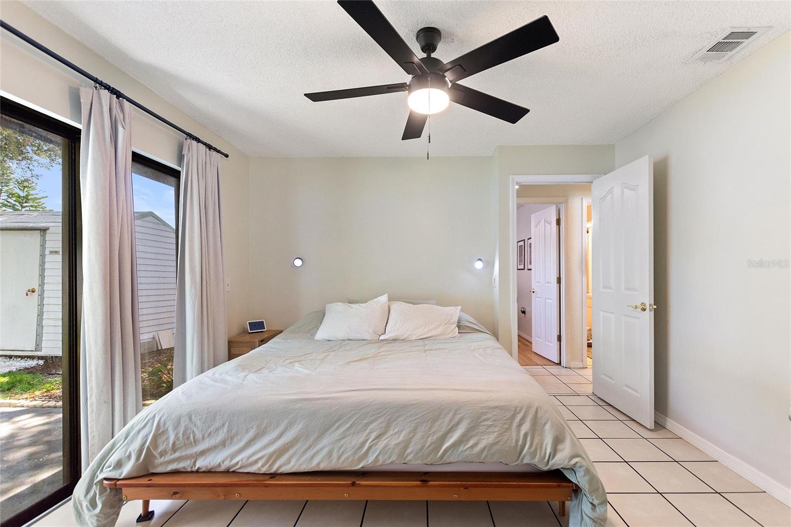 Image 19 of 27 For 6308 Highland Gardens Court