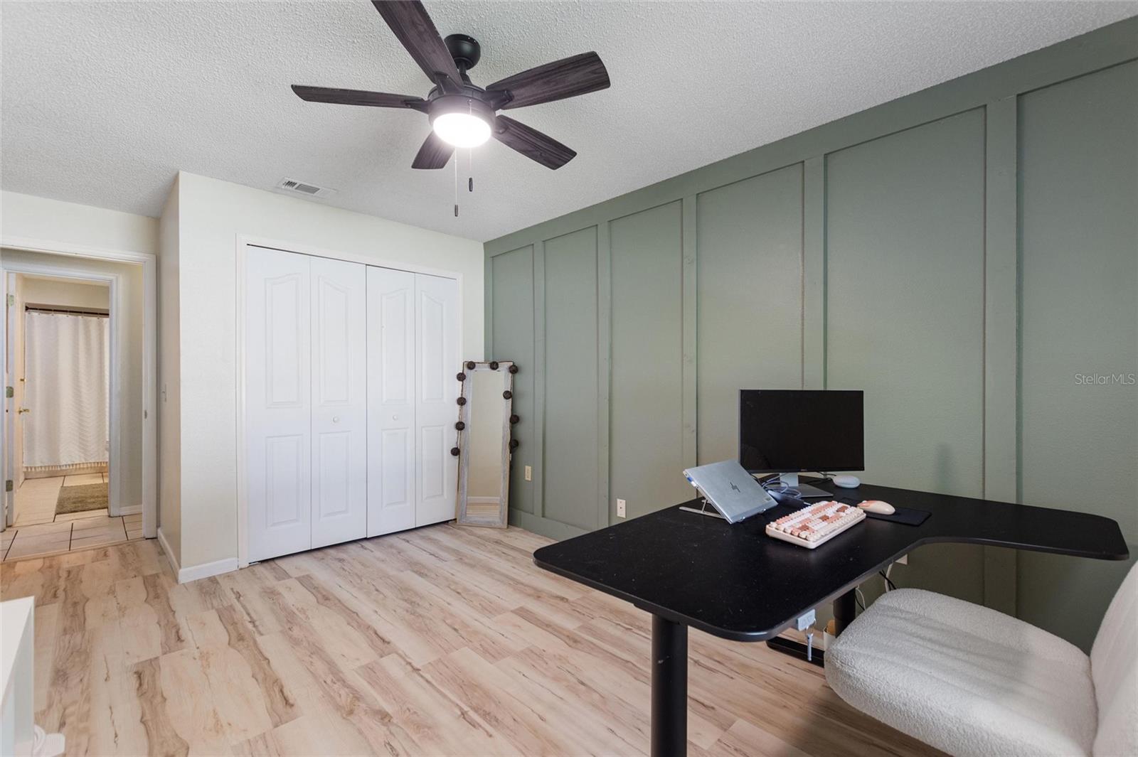 Image 22 of 27 For 6308 Highland Gardens Court
